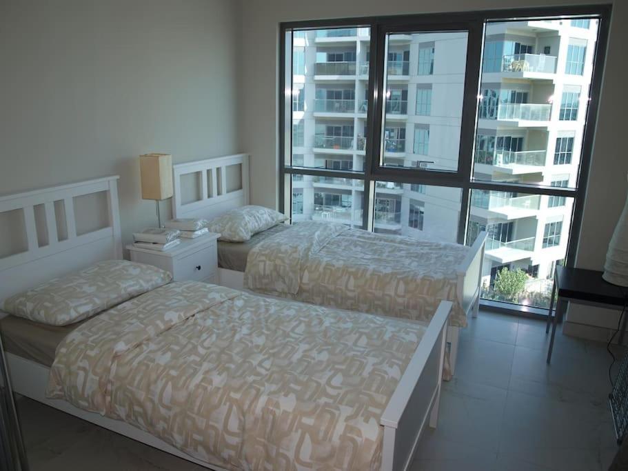 Elegant And Comfortably Furnished 2Brh Apartment In A Quiet Area! Dubai Eksteriør billede