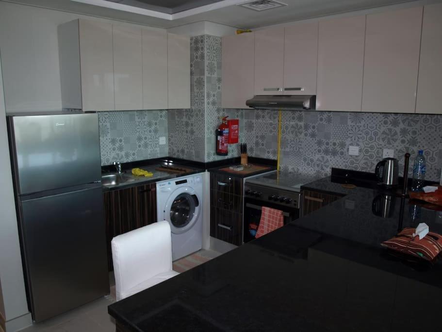 Elegant And Comfortably Furnished 2Brh Apartment In A Quiet Area! Dubai Eksteriør billede